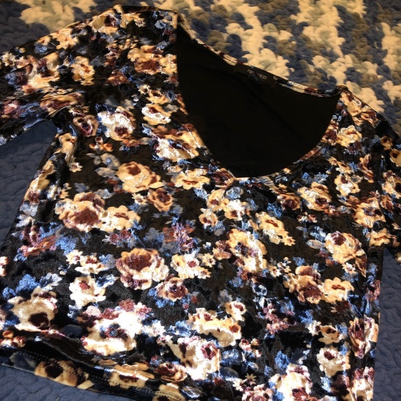 Velvet crop top - Picture 1 of 4